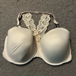 New with tags Victoria’s Secret racerback bra. 36DDD